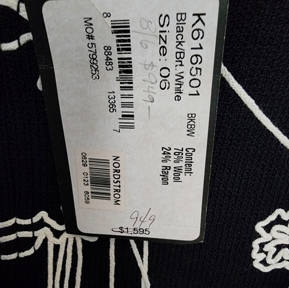 ST. John Collection RARE Cardigan Jacket - Picture 6 of 6